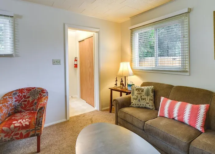 Quaint W/ Grill: Walk To Downtown! Cody